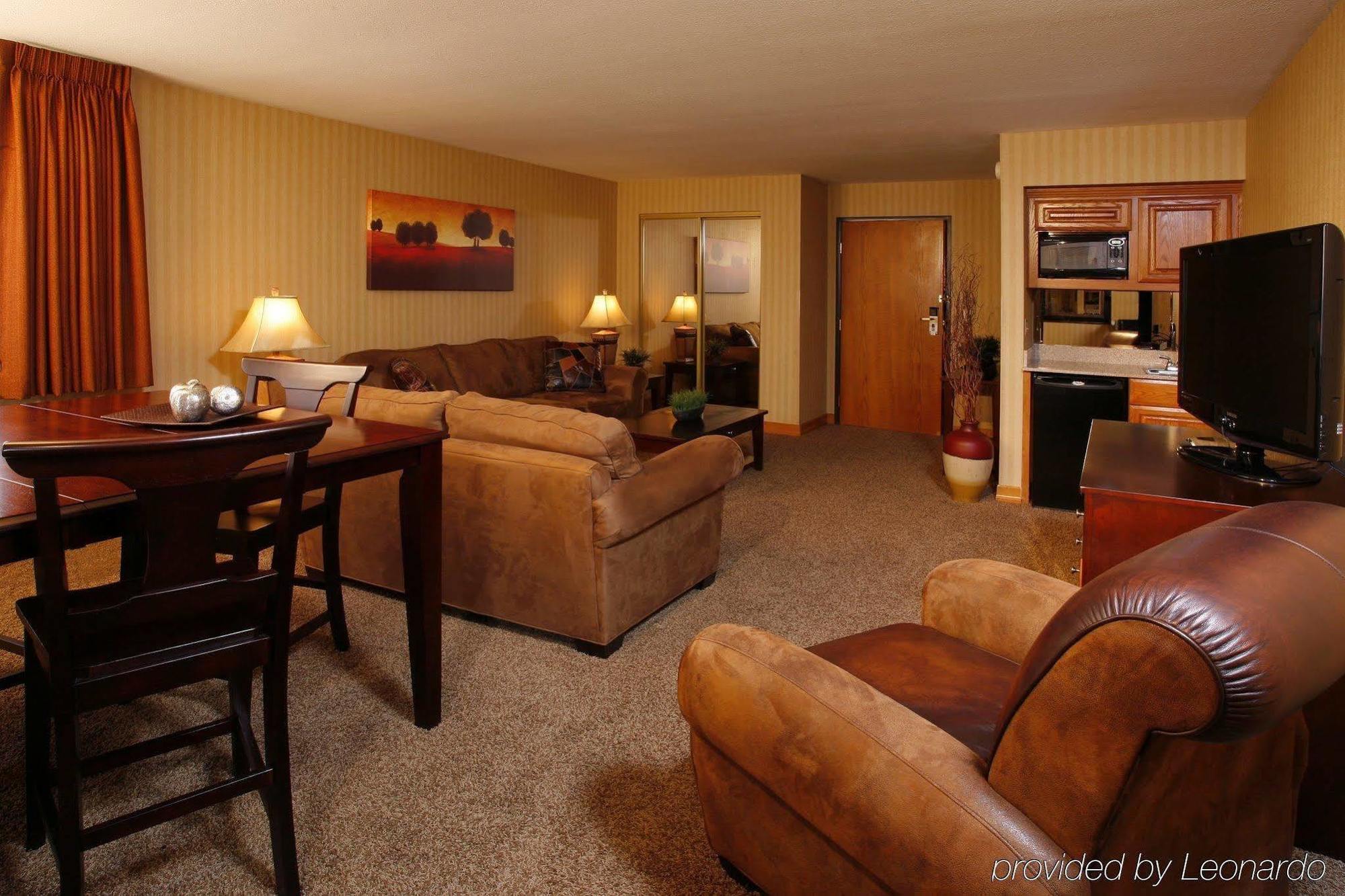 Fairwood Quality Inn Oakwood מראה חיצוני תמונה